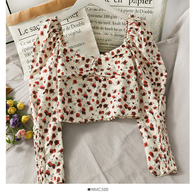 Μοντέρνα γυναικεία μπλούζα με μοτίβα λουλουδιών