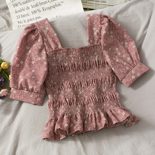 Moteriška palaidinė su gėlių motyvais ir plačiomis rankovėmis