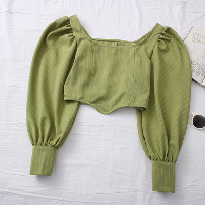 Novi model ženske bluze na pruge sa okruglim izrezom i puf rukavima