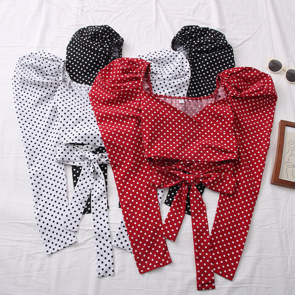 Novi model ženske bluze na točkice sa špic izrezom