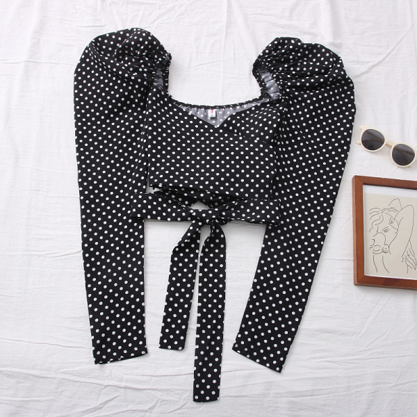 Novi model ženske bluze na točkice sa špic izrezom