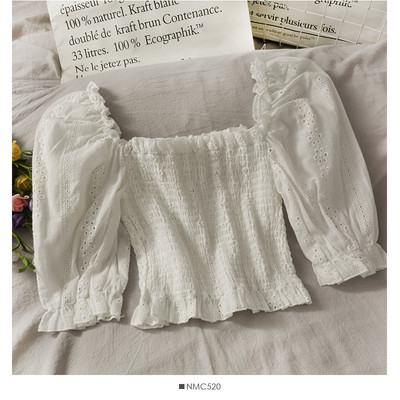 Γυναικεία μπλούζα με τετράγωνο ντεκολτέ και φαρδιά μανίκια