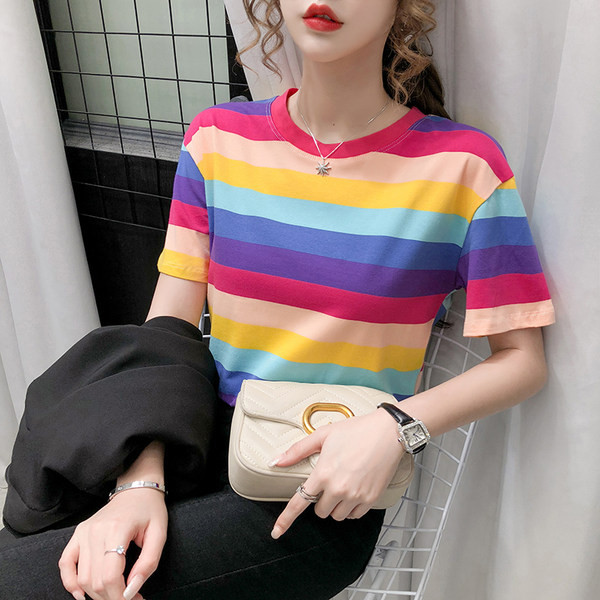 Ženska casual šarena majica s ovalnim izrezom