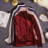 Γυναικεία βελούδινη μπλούζα με ημι-υψηλό γιακά