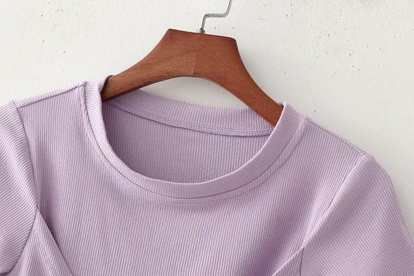 Ženska kratka bluza s ovalnim izrezom u ljubičastoj boji