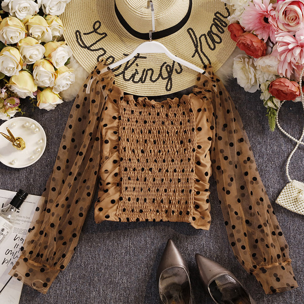 Moderna ženska bluza na točkice s četvrtastim izrezom