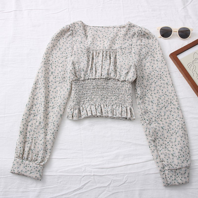 Ležerna ženska bluza s četvrtastim izrezom i cvjetnim uzorkom