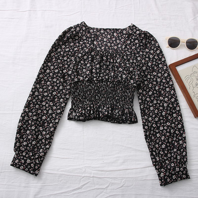 Ležerna ženska bluza s četvrtastim izrezom i cvjetnim uzorkom