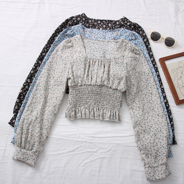 Ležerna ženska bluza s četvrtastim izrezom i cvjetnim uzorkom