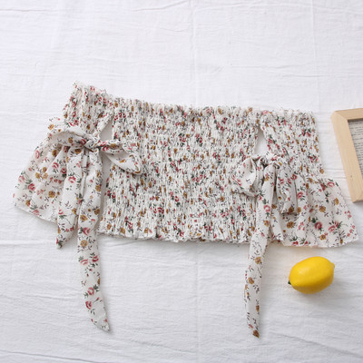 Γυναικεία μπλούζα με μανίκια λωτού και γυμνούς ώμους