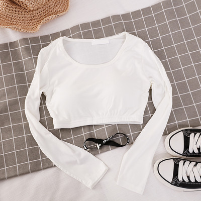 Γυναικεία μπλούζα με οβάλ ντεκολτέ και μακριά μανίκια