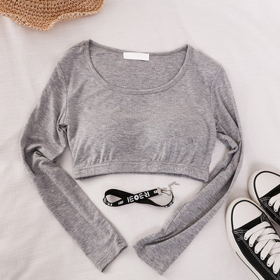 Γυναικεία μπλούζα με οβάλ ντεκολτέ και μακριά μανίκια