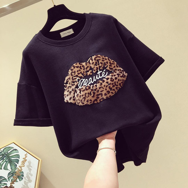 Ženska majica s aplikacijom i okruglim izrezom