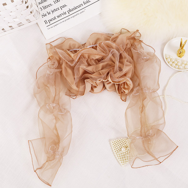 Κοντή γυναικεία μπλούζα με μανίκια από τούλι