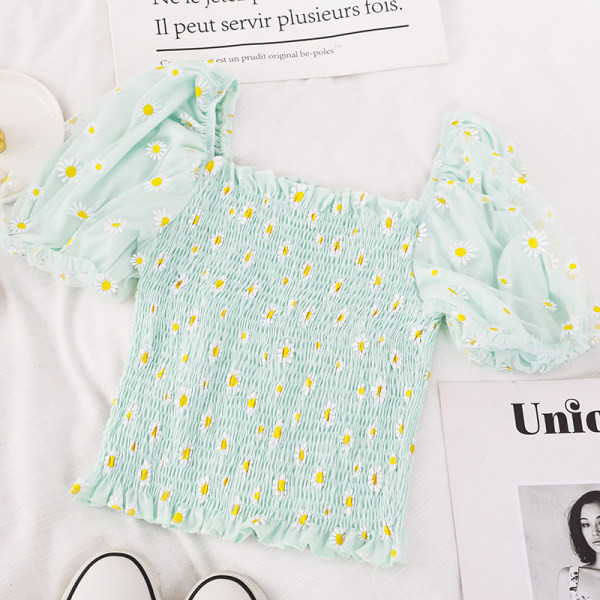 Ženska bluza kratkih rukava i cvjetnih motiva