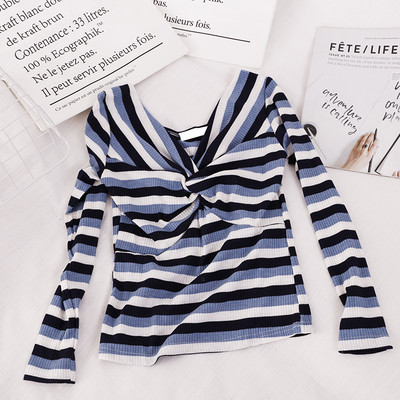 Γυναικεία ριγέ μπλούζα με μακριά μανίκια και λαιμόκοψη