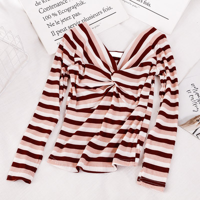 Γυναικεία ριγέ μπλούζα με μακριά μανίκια και λαιμόκοψη