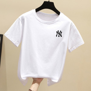 Γυναικείο μπλουζάκι με κέντημα και οβάλ λαιμόκοψη σε λευκό και μαύρο χρώμα