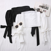 Casual γυναικεία μπλούζα με γυμνούς ώμους - λευκό και μαύρο χρώμα