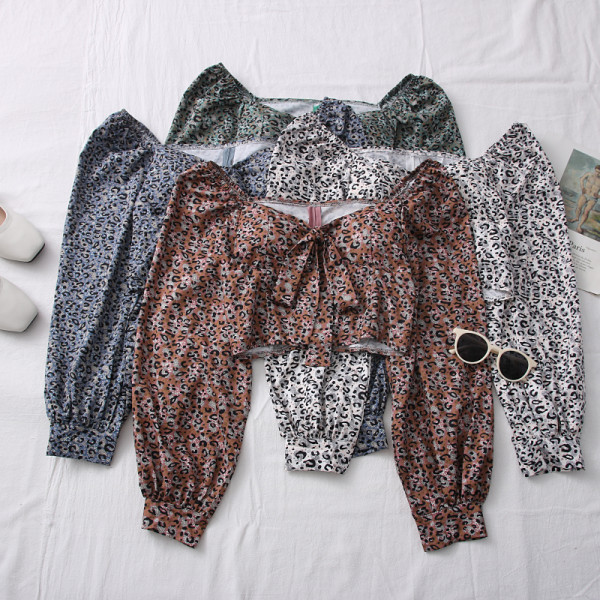 Novi model ženske bluze sa životinjskim uzorkom i lađa izrezom