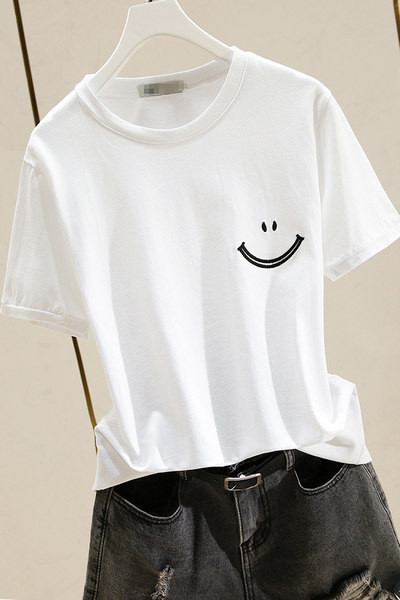 Φαρδύ μοντέλο γυναικείο μπλουζάκι με κεντήματα