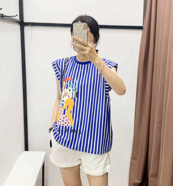 Ženska prugasta bluza s aplikacijom u boji