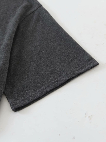 Μαύρο μπλουζάκι με απλικέ για γυναίκες