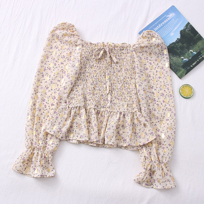 Μοντέρνα γυναικεία μπλούζα με μανίκια λωτού και ντεκολτέ