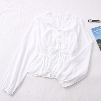 Naujo modelio moteriška palaidinė - su špico iškirpte ir sagomis