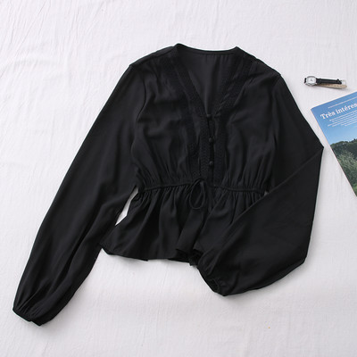 Naujo modelio moteriška palaidinė - su špico iškirpte ir sagomis