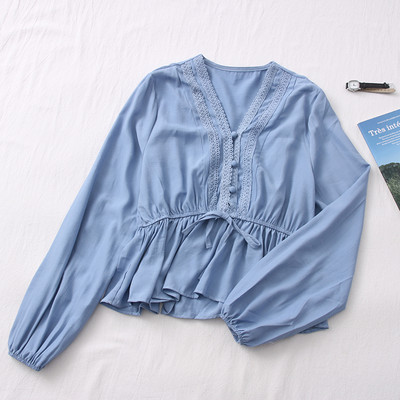 Naujo modelio moteriška palaidinė - su špico iškirpte ir sagomis