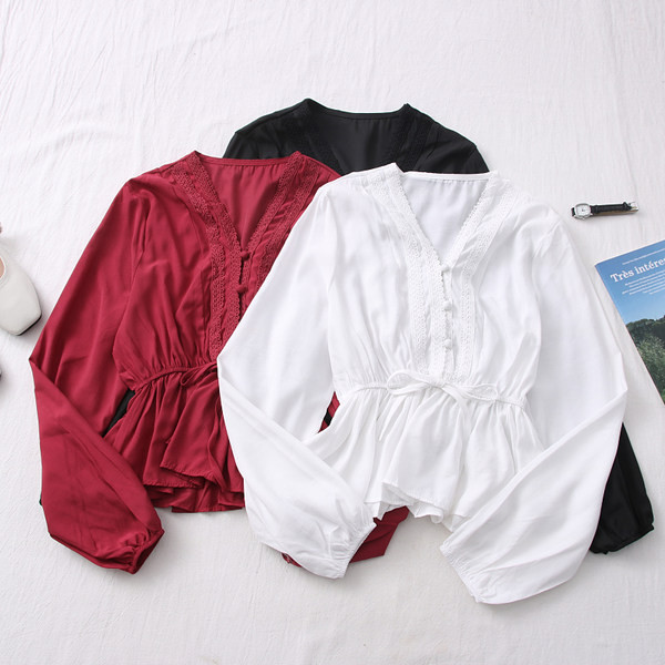 Naujo modelio moteriška palaidinė - su špico iškirpte ir sagomis