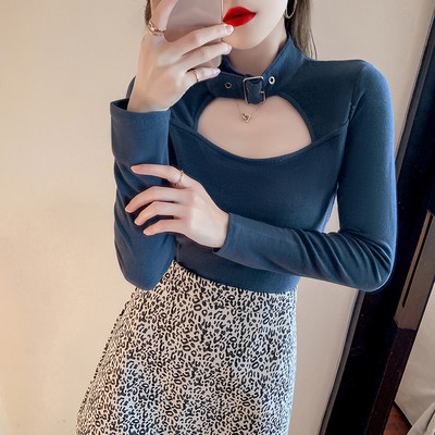 Moderna ženska bluza sa izrezom i kopčom