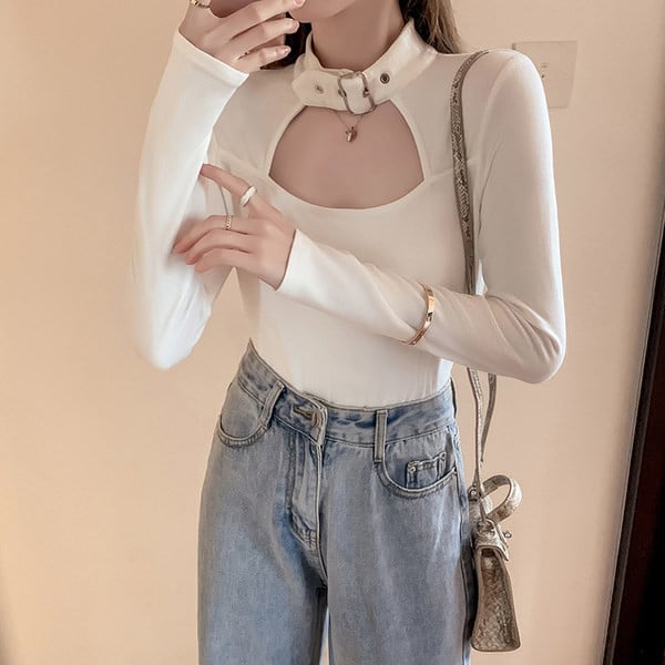 Moderna ženska bluza sa izrezom i kopčom