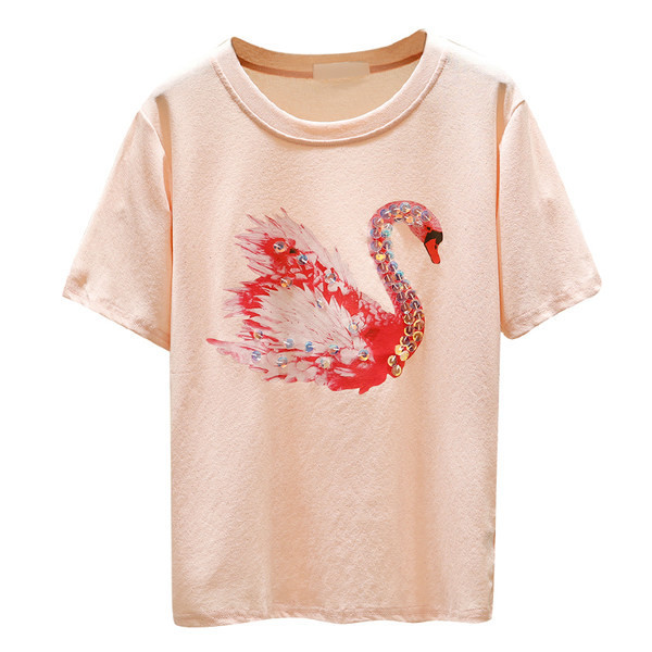 Γυναικείο casual μπλουζάκι με απλικέ και οβάλ ντεκολτέ