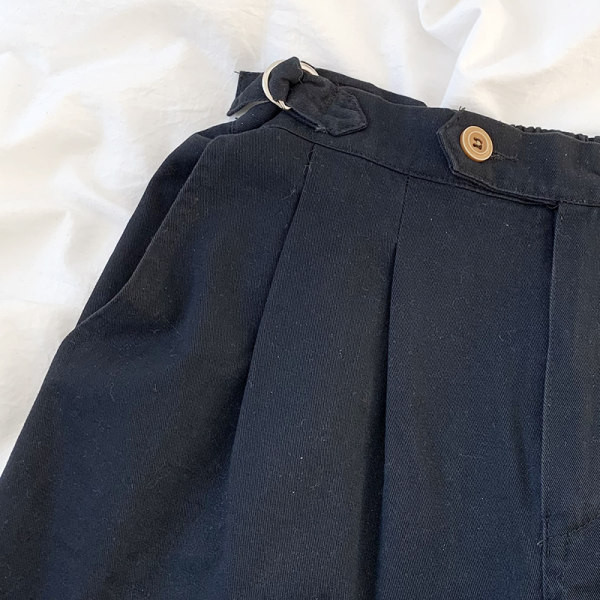 Ženske kratke hlače na kopčanje i visokog struka