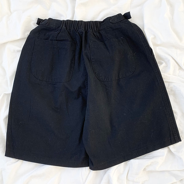 Ženske kratke hlače na kopčanje i visokog struka