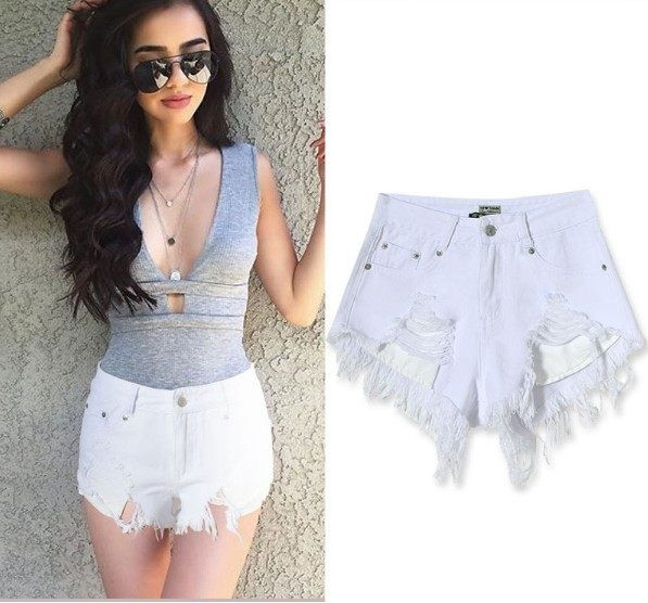 Κοντό λευκό τζιν με σκισμένα μοτίβα