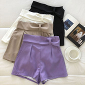 Šortai su diržu ir aukštu juosmeniu