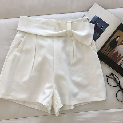 Šortai su diržu ir aukštu juosmeniu