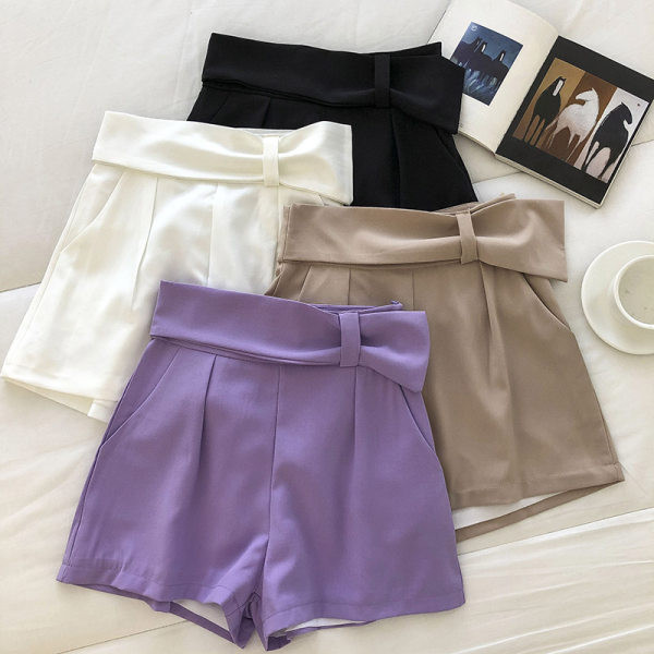 Šortai su diržu ir aukštu juosmeniu