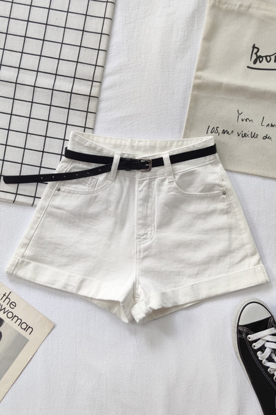 Ženske kratke hlače s remenom i visokim strukom u tri boje