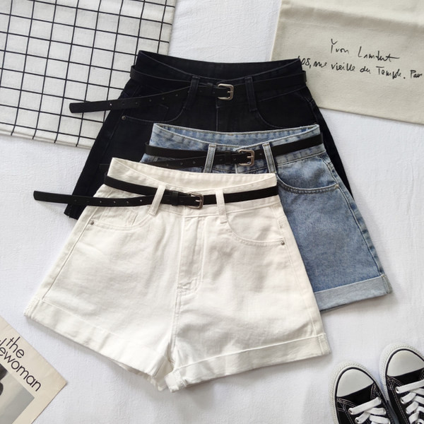 Ženske kratke hlače s remenom i visokim strukom u tri boje