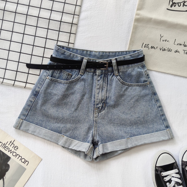 Ženske kratke hlače s remenom i visokim strukom u tri boje