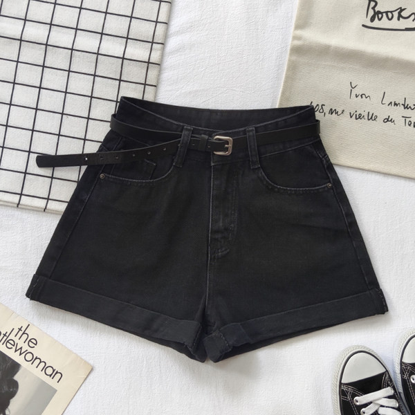 Ženske kratke hlače s remenom i visokim strukom u tri boje