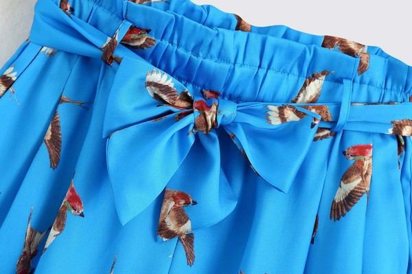 Γυναικεία σορτς με ελαστική μέση και κορδόνια