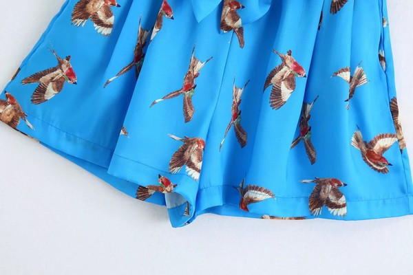 Γυναικεία σορτς με ελαστική μέση και κορδόνια