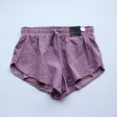 Novi model ženskih kratkih hlačica - pogodnih za sport