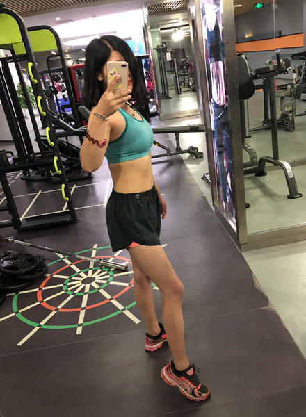 Novi model ženskih kratkih hlačica - pogodnih za sport