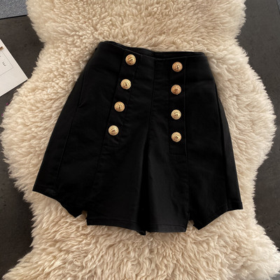 Γυναικεία βελούδο σορτς και κουμπιά